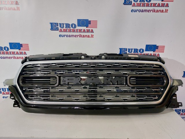 Grille (Limited, w/ Camera)